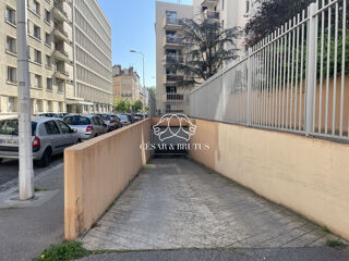  Parking / Garage  vendre 13 m