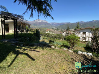  Maison  louer 8 pices 233 m