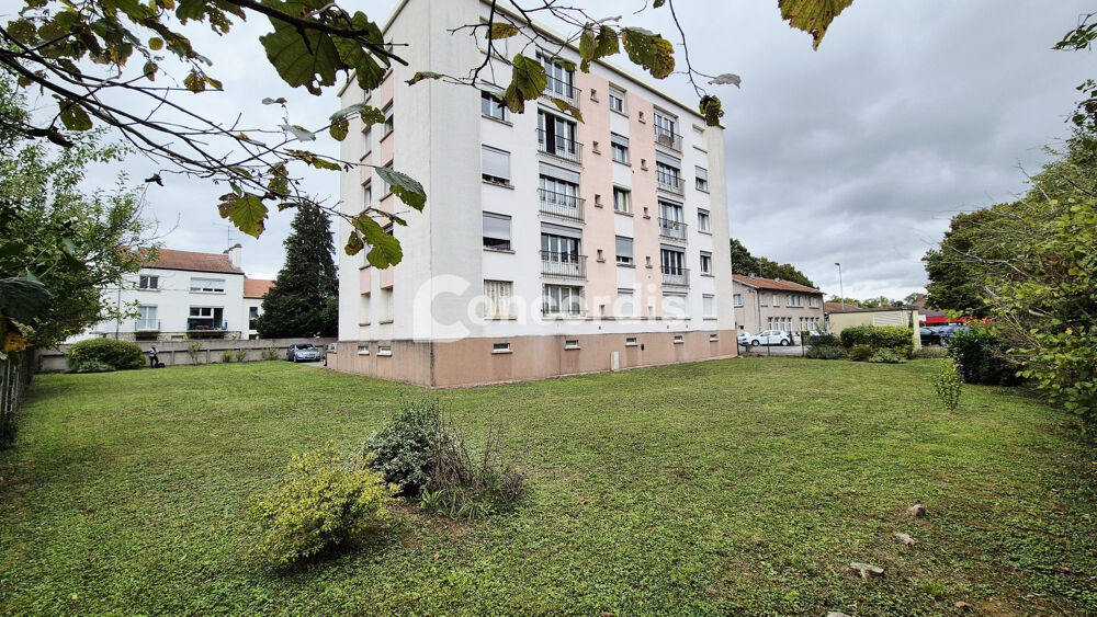 F4 bien situé avec place de parking sécurisée