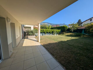  Appartement à louer 3 pièces 67 m²