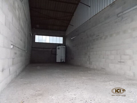   Entrepôt de plain-pied en ZI 