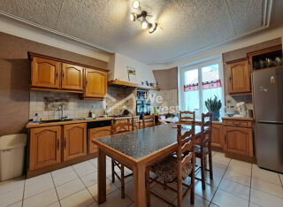  Maison � vendre 8 pi�ces 213 m�