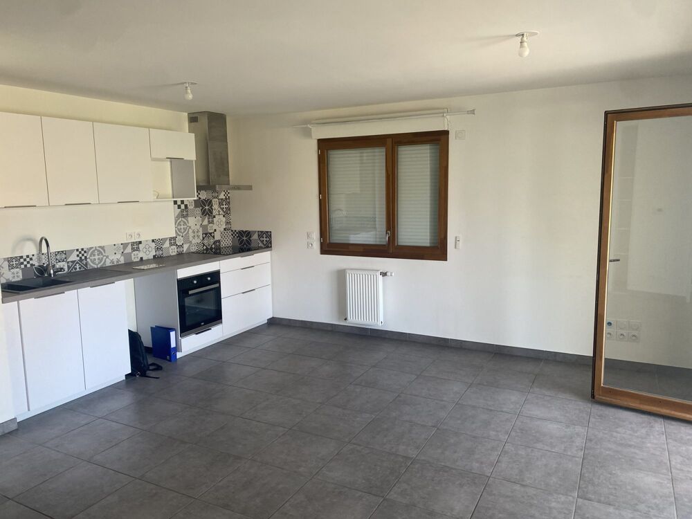 Location Appartement Très beau T2 Récent climatisé avec balcon et garage Villeurbanne
