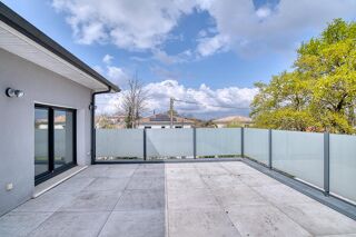  Maison à louer 5 pièces 143 m²
