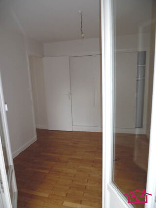  Appartement à louer 5 pièces 76 m²