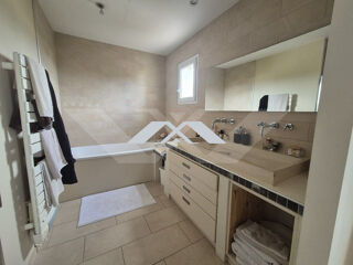  Immeuble � vendre 860 m�