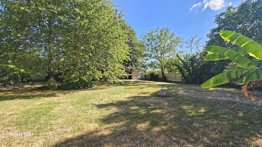 BELLE MAISON EN PIERRE 175 M² AVEC GRAND JARDIN DE 1491 M²