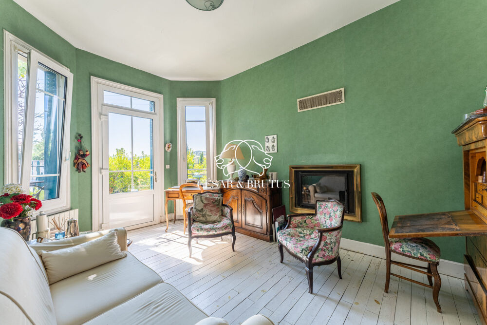 Vente Maison Maison de Caractère de 190 m² avec Jardin Arboré – Vic-le-C Vic-le-comte