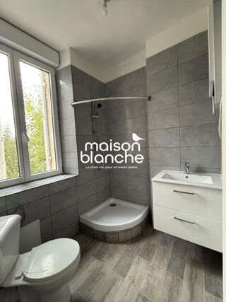  Appartement à louer 4 pièces 73 m²