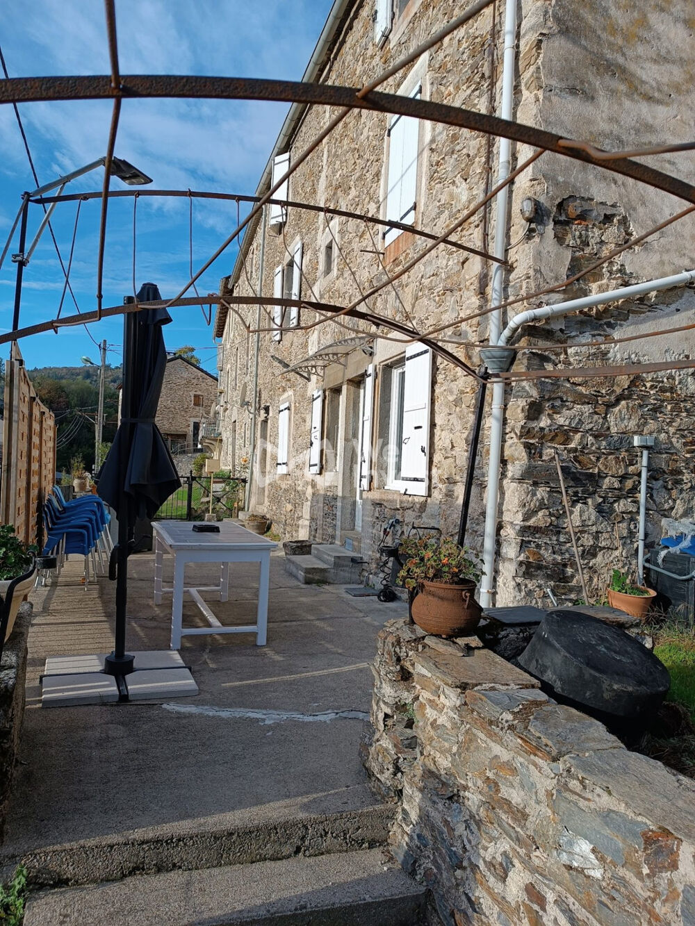 Maison 6 pièces 146 m² · à Vabre · 146 m² · 157 000 €