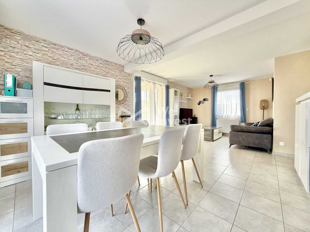 Vente Maison Villa type 5 de 110 m2 avec garage, terrasse, pergola et jardin. Riom