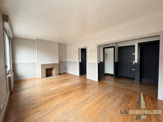  Appartement à louer 4 pièces 90 m²
