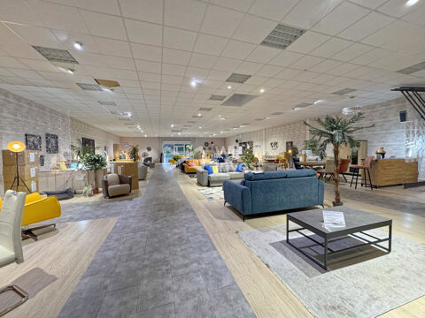   LOCAL D'ACTIVITÉ DE 1930 M² – SHOWROOMS, STOCKAGE, BUREAUX 