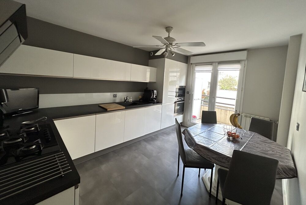 BIEN RARE À VILLEURBANNE  T4 TRAVERSANT AVEC TERRASSE DE +50