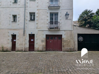  Parking / Garage à louer 34 m²