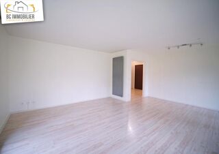  Appartement à louer 4 pièces 106 m²