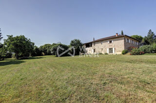  Maison � vendre 10 pi�ces 333 m�