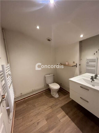  Appartement à louer 3 pièces 65 m²