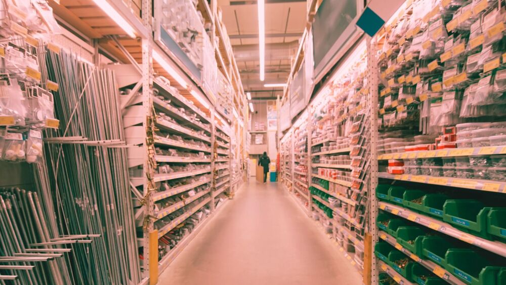   Magasin de bricolage - Cantal 