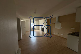  Appartement à louer 3 pièces 74 m²