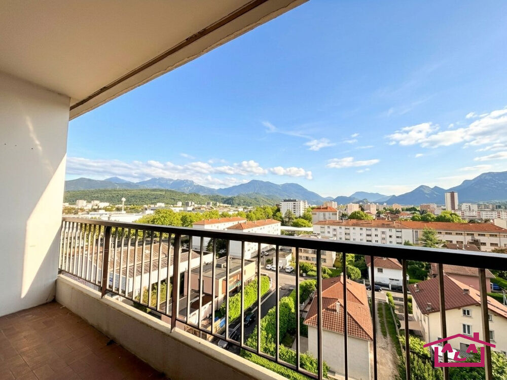 Vente Appartement Appartement de standing au dernier étage avec ascenseur Échirolles
