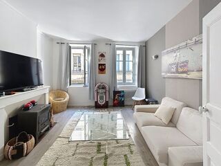  Appartement à louer 4 pièces 118 m²