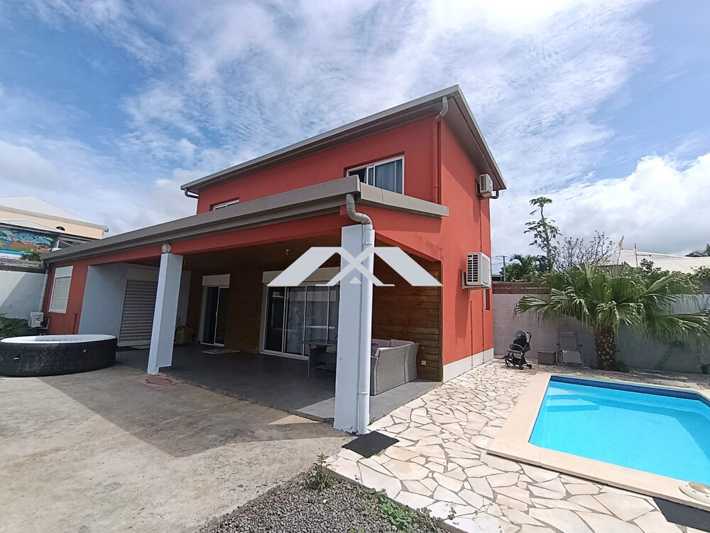 Maison individuelle moderne avec piscine