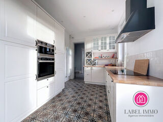  Maison � vendre 10 pi�ces 250 m�