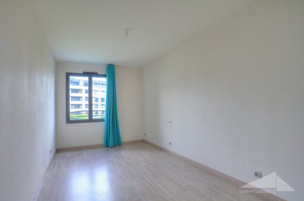 � vendre  Appartement Saint-Genis-Pouilly (01630)
