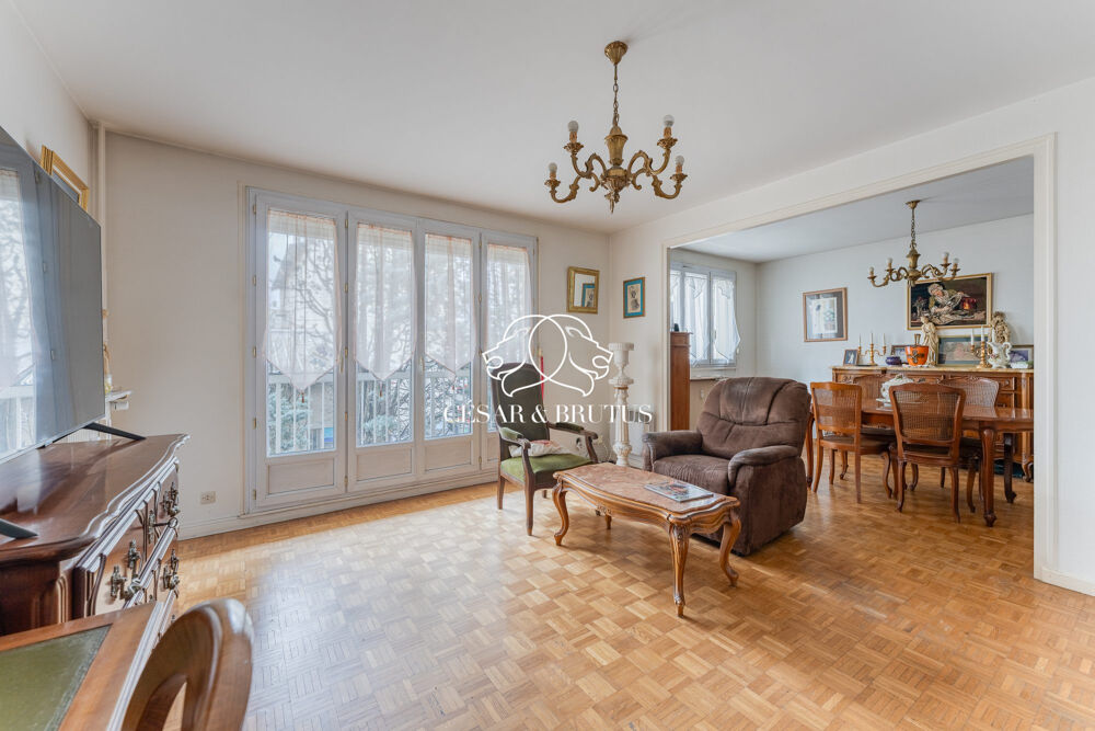 Appartement avec balcon et place de parking