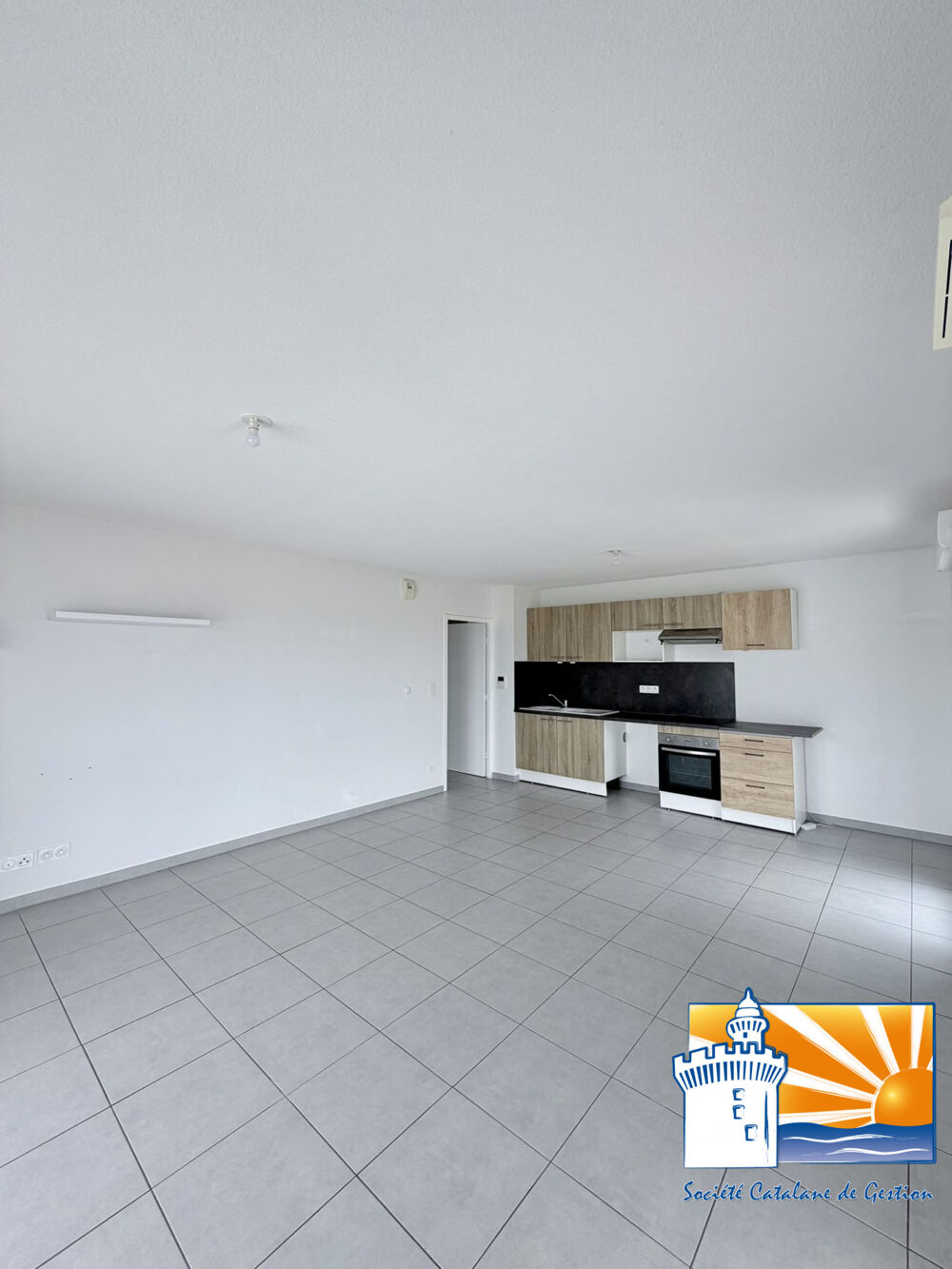 Location Appartement RARE T5 AVEC GARAGE ET PARKING - PERPIGNAN LES JARDINS DE LA BAS Perpignan