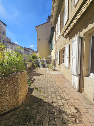  Immeuble � vendre 123 m�