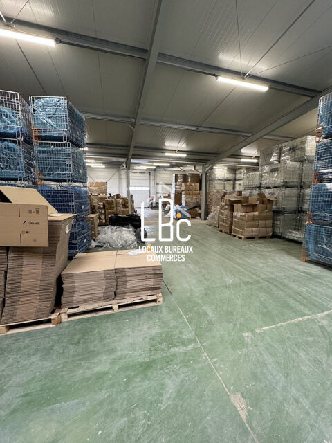   Saint Herblain - Local commercial 588 m² à louer 