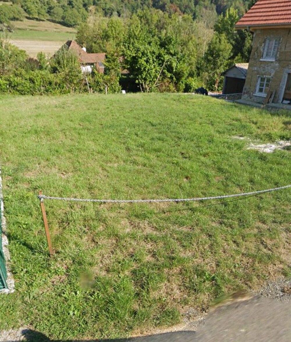   Sur la commune de Saint Bueil, à vendre un terrain constructibl 