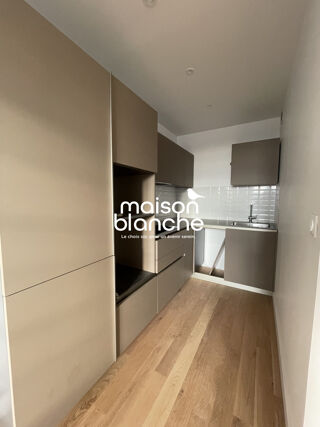  Appartement à louer 3 pièces 56 m²