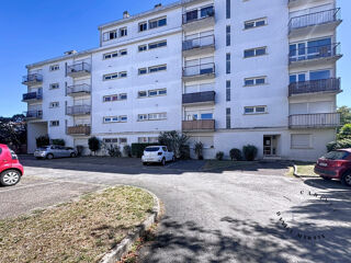 Vente Appartement APPARTEMENT T1 AVEC BALCON PROCHE BARRIERE ST GENES TALENCE Talence