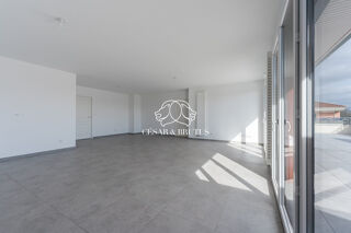  Appartement � vendre 5 pi�ces 118 m� Meyzieu