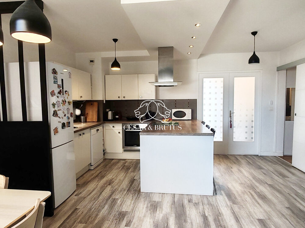Vente Appartement T4 Lumineux 110m² - Villeurbanne Montchat - Traversant Sud - É Villeurbanne