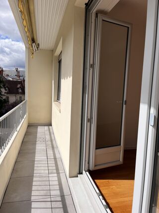  Appartement à louer 3 pièces 72 m²