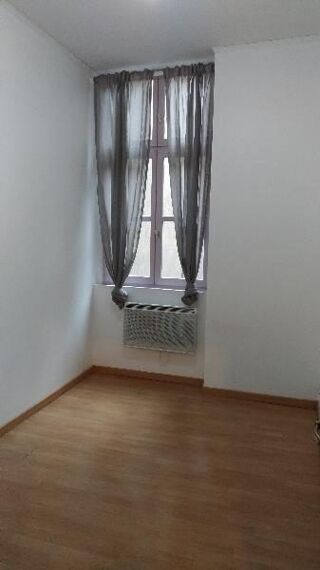  Appartement à louer 3 pièces 42 m²