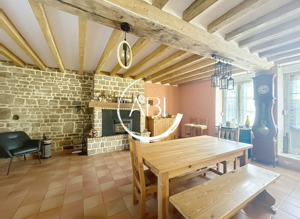 Vente Maison Sur 3154 m², Maison 5 chambres, proche commerces La ferté macé