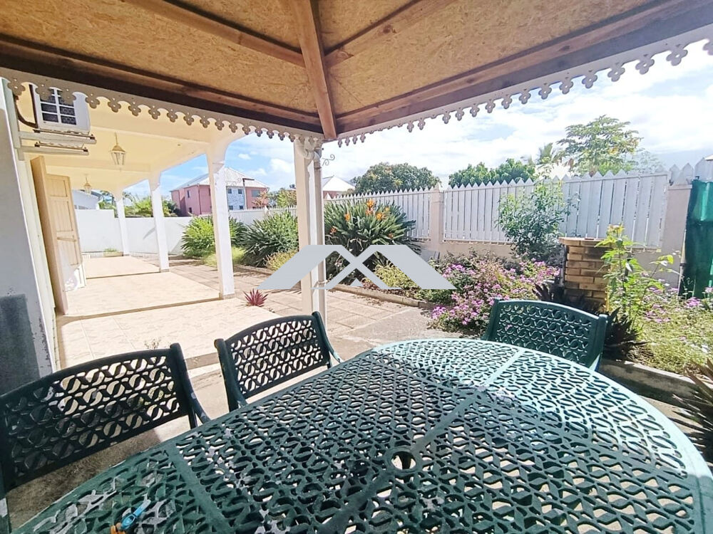Rare à la vente : Maison F9 à Saint-Louis - Idéal grande fami