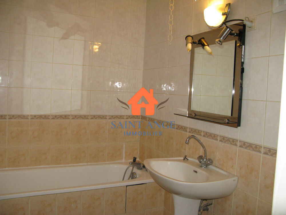 Location Appartement LA CRAU CENTRE VILLE La crau