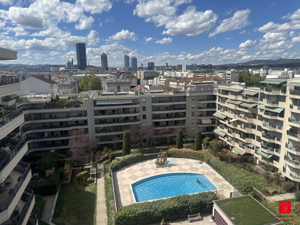 GRAND TYPE 5 MEUBLE AVEC BALCON & PISCINE