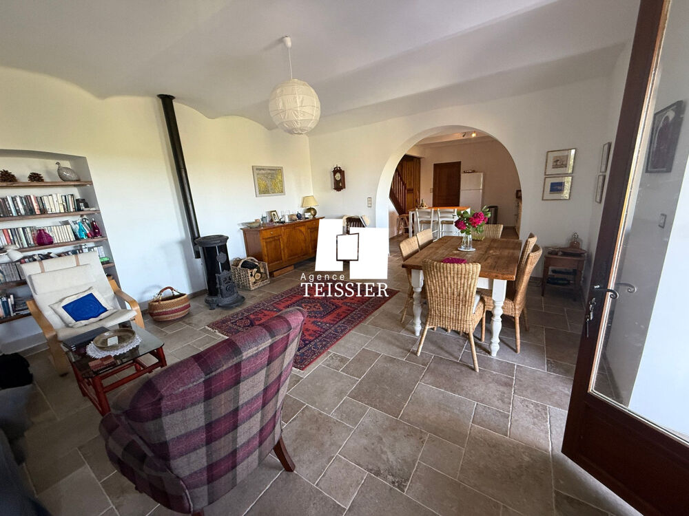 Exclusivité Sud Est France : 07460, Maison de pierre avec vue d