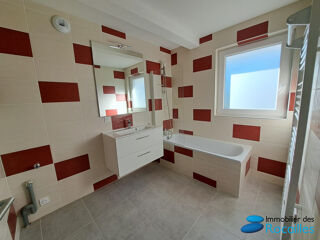  Appartement à louer 3 pièces 78 m²