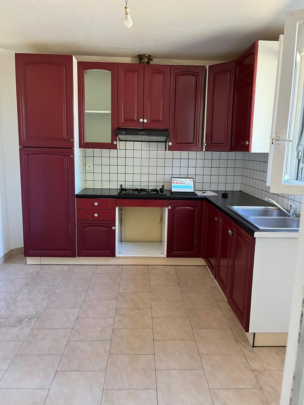 Vente Maison Maison 3 chambres plein- pied avec joli jardin Faux