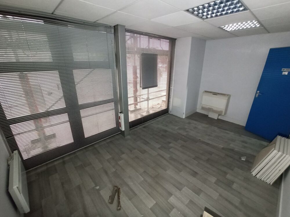   BUREAUX / COMMERCE / AGENCE 160 m² 