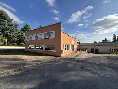   Local commercial à vendre situé à CHALUS - Emplacement strat? 