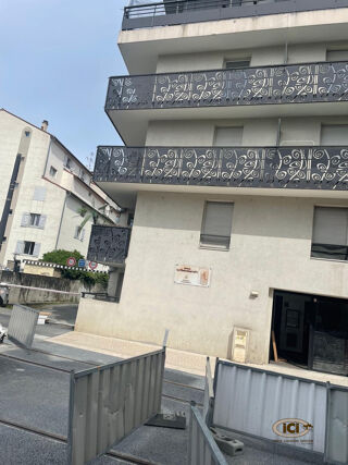  Parking / Garage à louer 15 m²